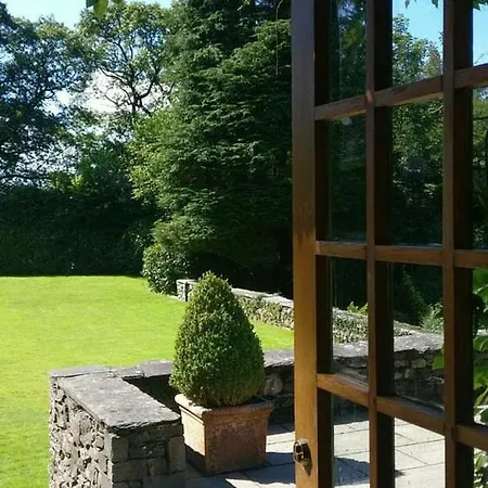 Windermere Motor Boat Racing Club 컨트리하우스